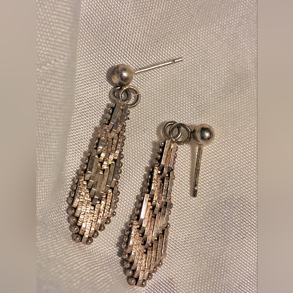 VINTAGE 1990s 925 SILVER HERRINGBONE CHEVRON DROP PIERCED EARRINGS
